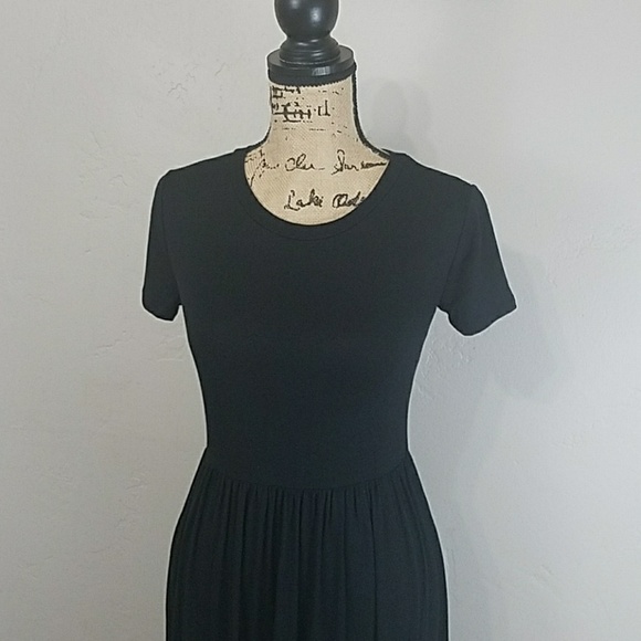 Last One !! Spring Must Have Black Maxi Dress. - Picture 5 of 8